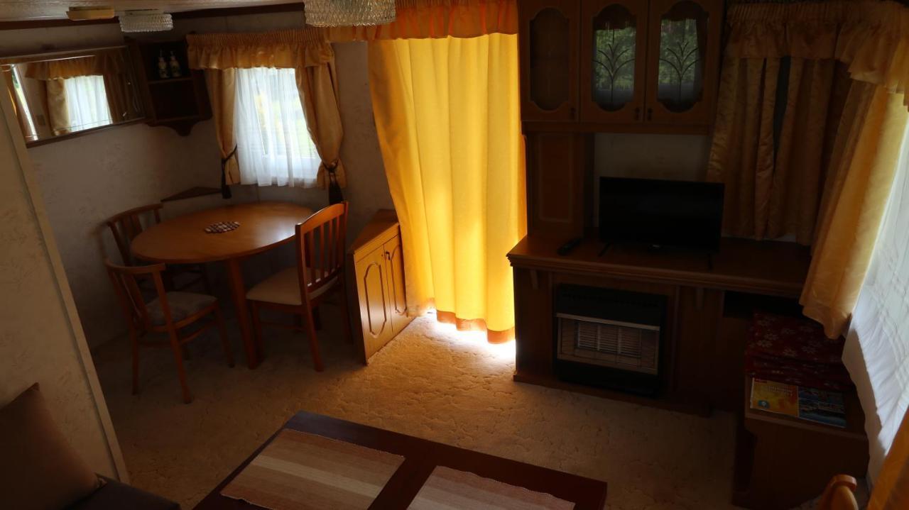 Privat Ave-Mobilhaus Villa Liptovsky Mikulas Exterior photo